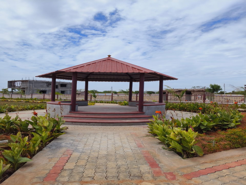 Green Field Coral Residency