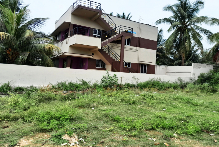 4 BHK House for sale in Karamadai