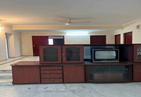 4 BHK flat for sale in R S Puram