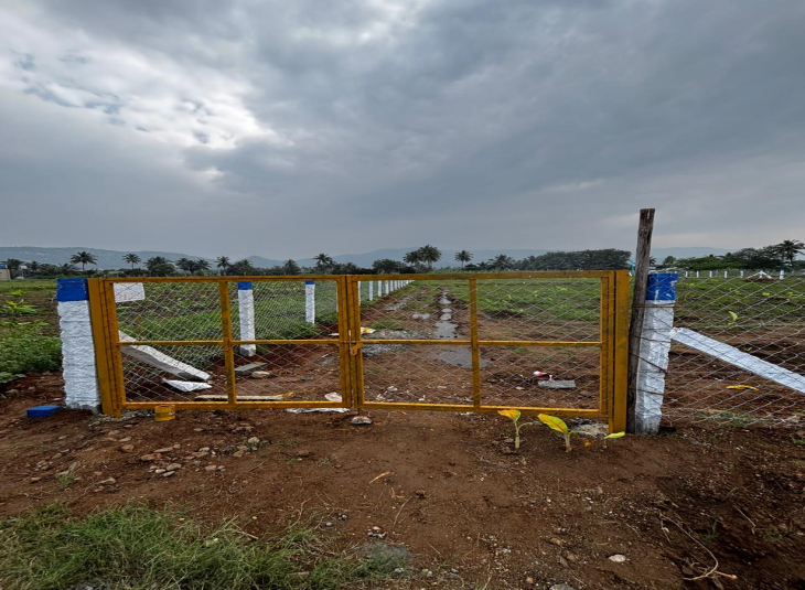 Commercial Property for sale in Karamadai