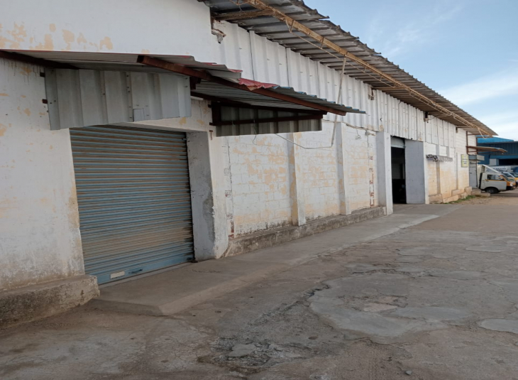 5200 Sq.Ft,  Warehouse