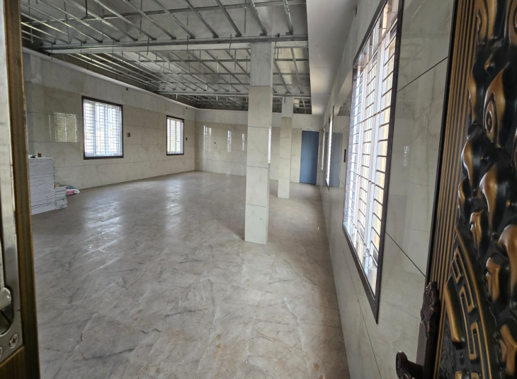1700 Sq.Ft,  Commercial Office / Space