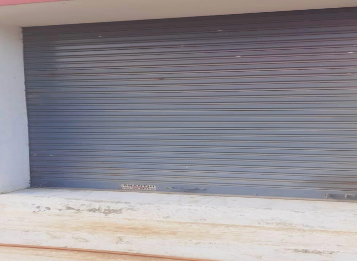 100 Sq.Ft,  Commercial Shops