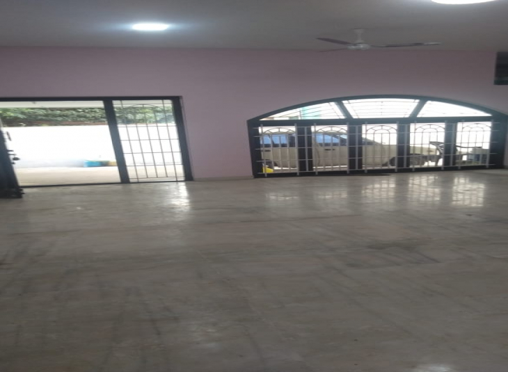 2200 Sqft, Commercial Office / Space in R S Puram