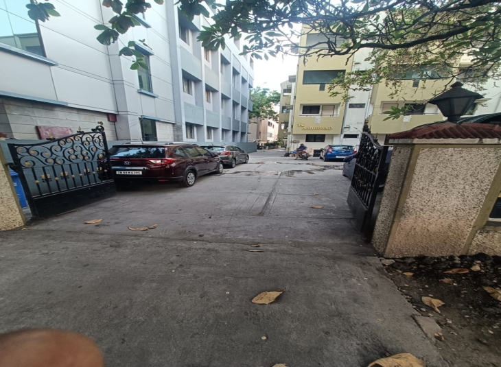 1350 Sq.Ft, 4 BHK Residential Apartment
