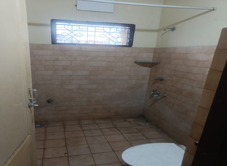 1350 Sq.Ft, 4 BHK Residential Apartment